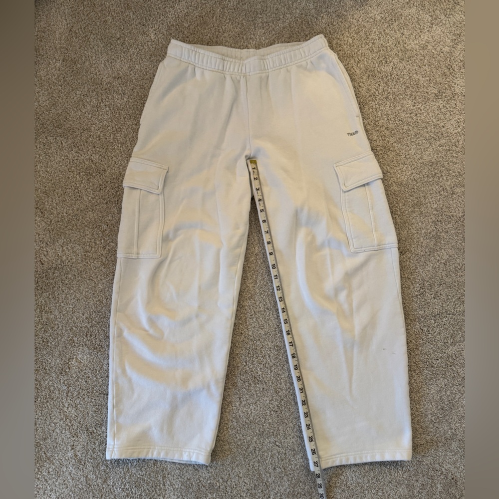 Aritzia TNA SweatFleece Mega Cargo Sweatpants in White - Sz M
